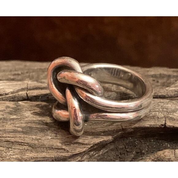 Retired James Avery Sterling Silver Lovers Knot Ring Size 6 - Picture 3 of 7